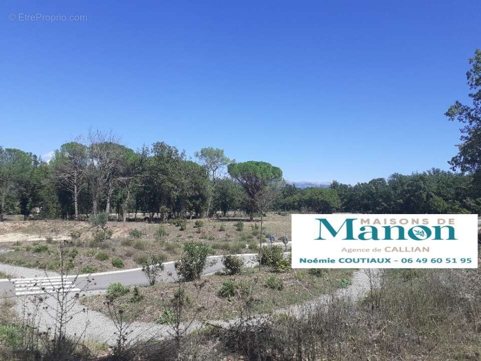 Terrain à TOURRETTES