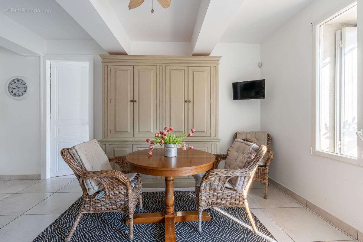 Maison à POUSSAN