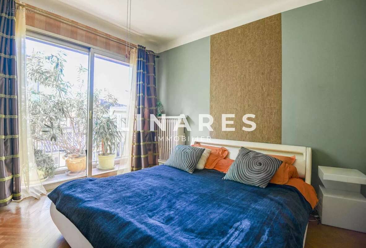 Appartement à MARSEILLE-4E