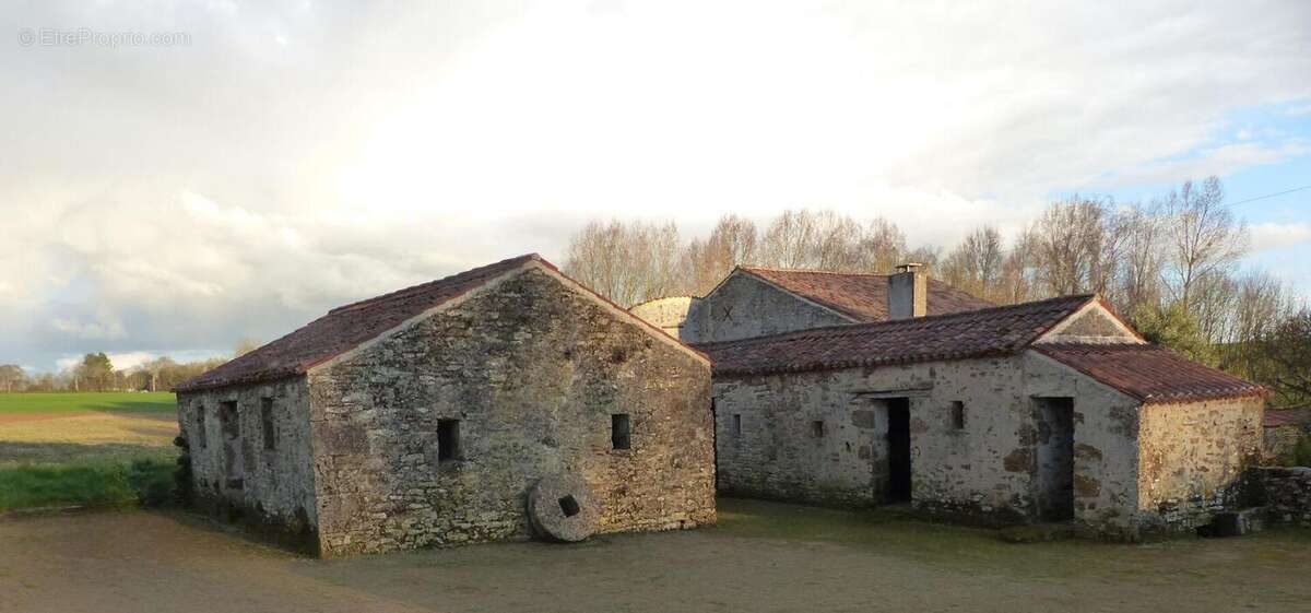 Maison à MARSAIS-SAINTE-RADEGONDE