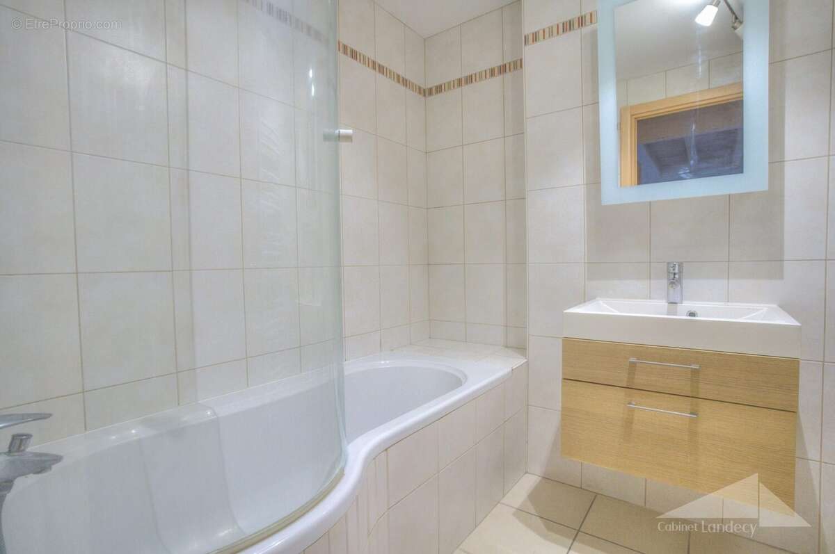 Appartement à SAINT-GENIS-POUILLY