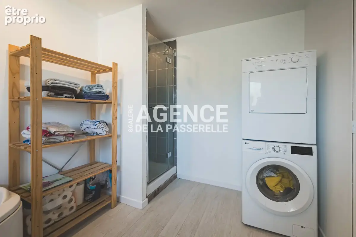 Maison rénovée de 118m2, 4 chambres, jardin et piscine. - photo 38