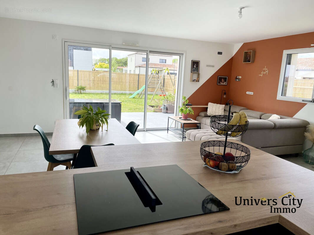 Maison 109 m² à La Regrippiere  - photo 4