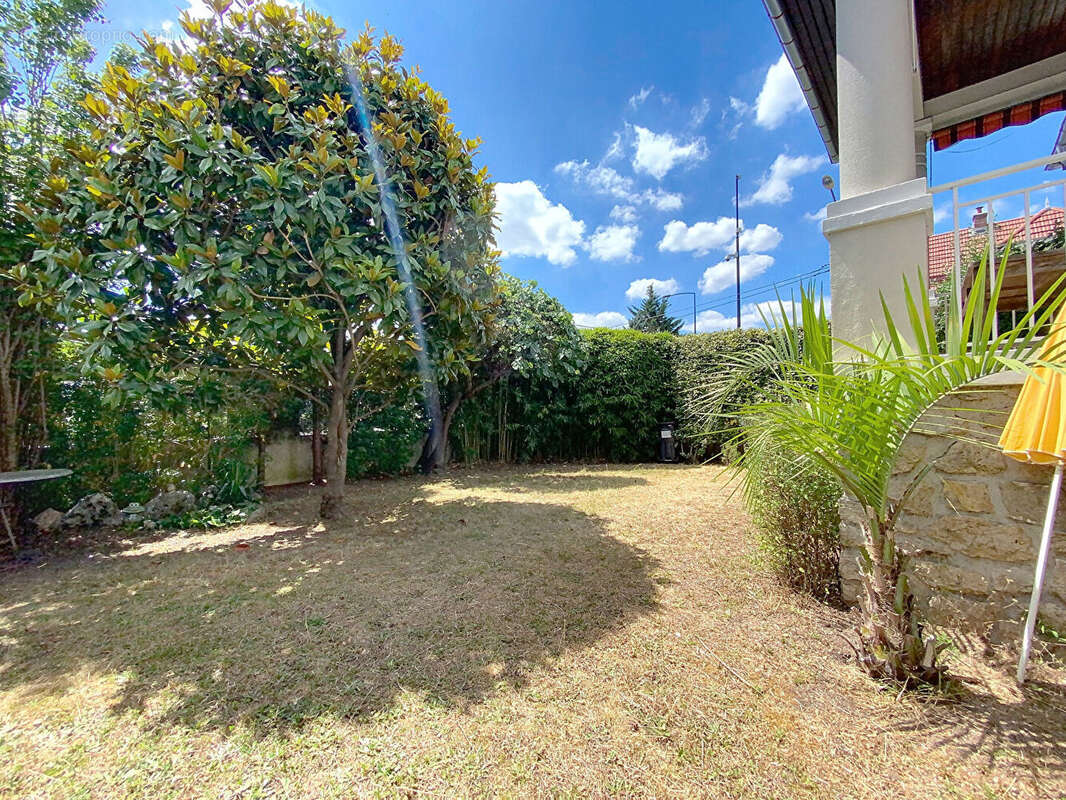 Maison à SAINT-MAUR-DES-FOSSES