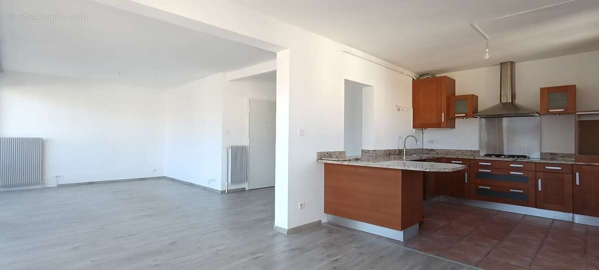 Beziers  APT T3 Garage et cave loué - photo 5