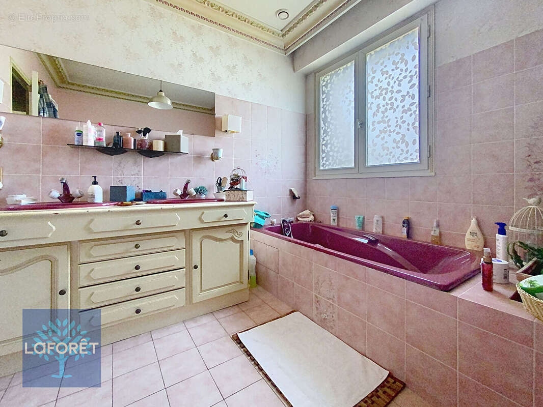 Maison à BAIN-DE-BRETAGNE