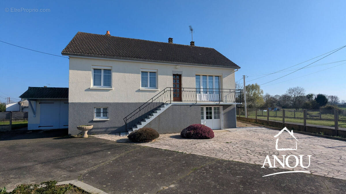 Maison à DAMPIERRE-SOUS-BROU