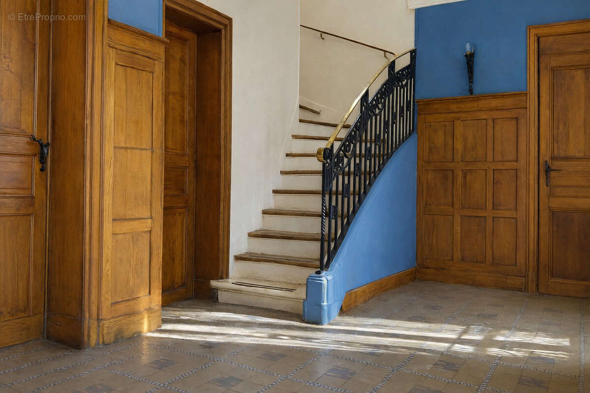 Maison à MANDRES-LES-ROSES