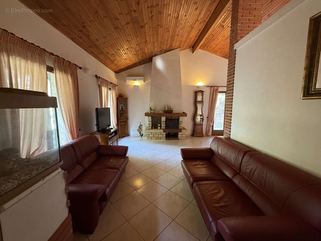 Maison à SAINT-JEAN