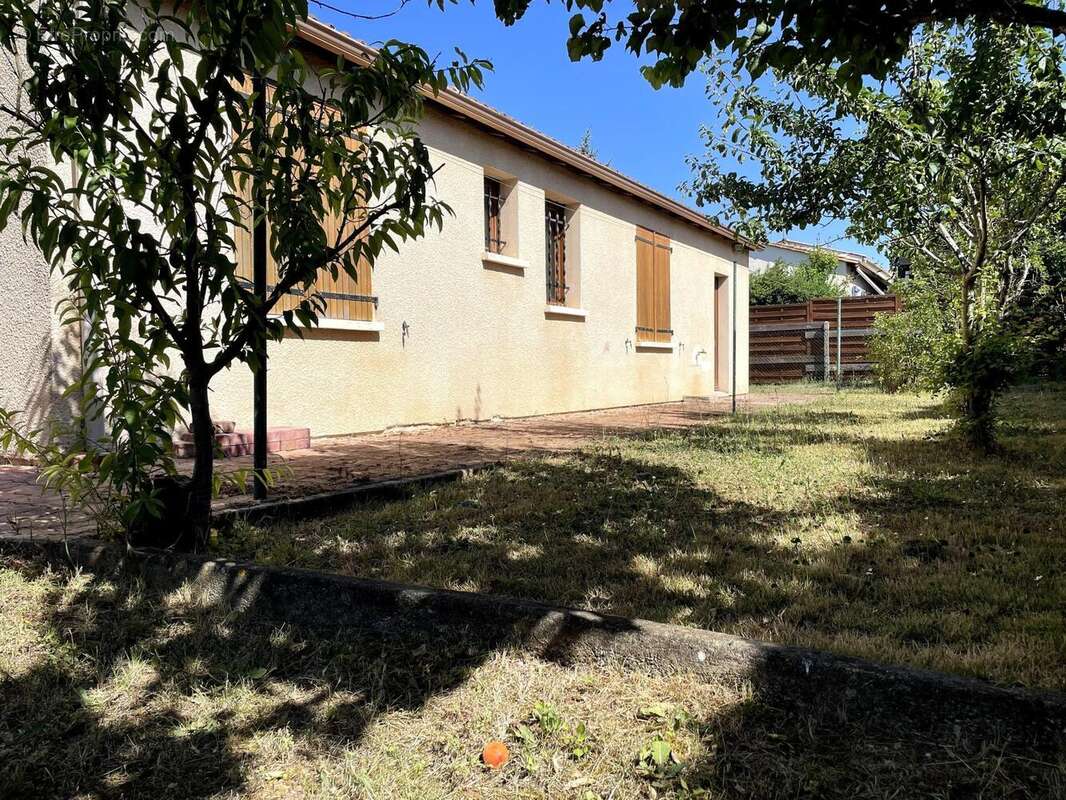 Maison 59 m² à Saint-Jean-D'angely  - photo 4