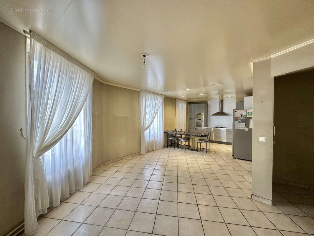 Appartement à CHAMPS-SUR-MARNE