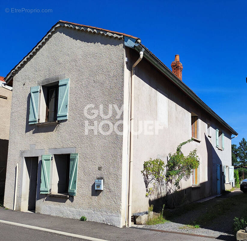 Maison à MORNAND-EN-FOREZ