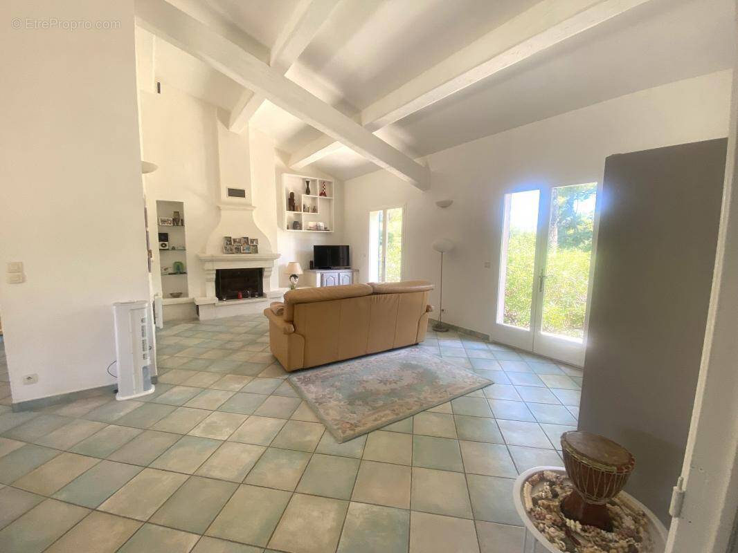 Maison à SIX-FOURS-LES-PLAGES