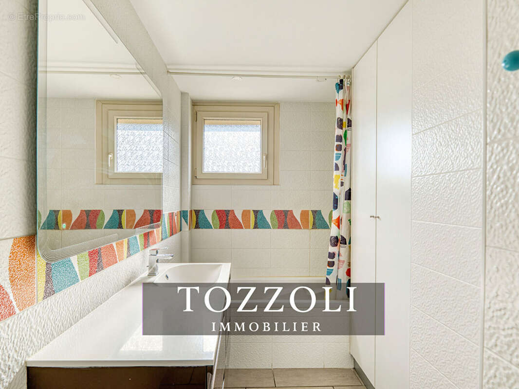 Maison à LA VERPILLIERE