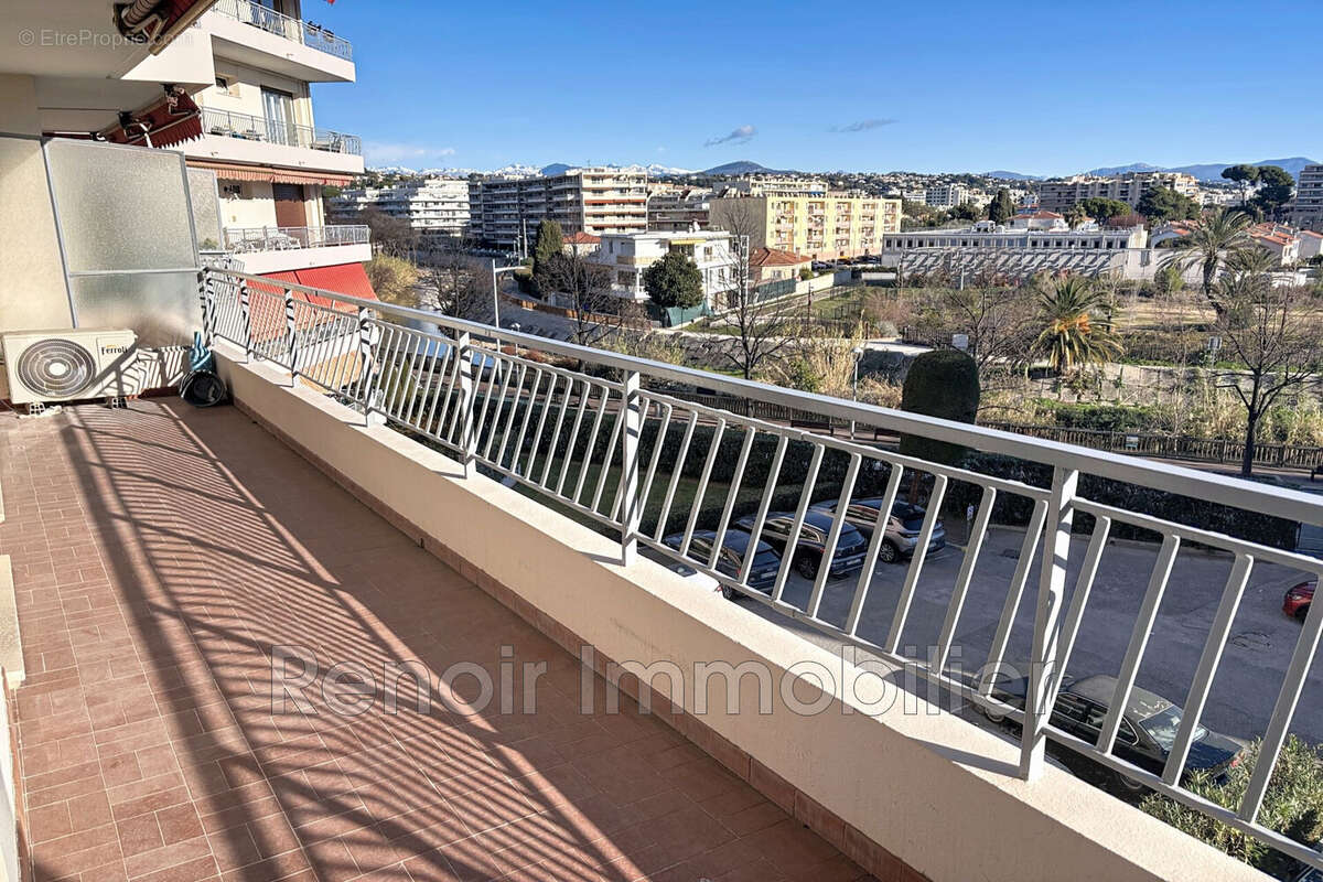 Appartement à CAGNES-SUR-MER