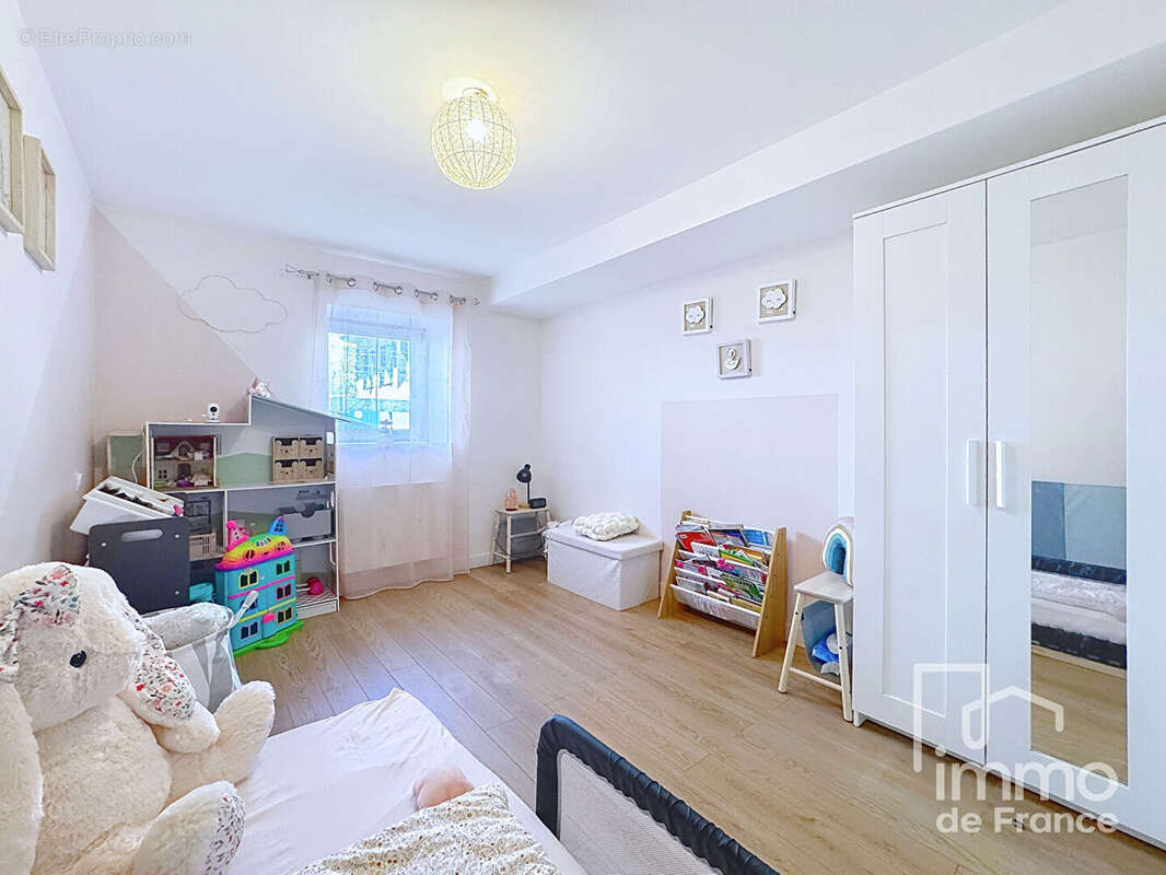 Appartement à BELLEGARDE-SUR-VALSERINE