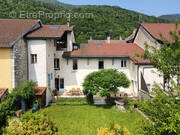 Maison à COLLONGES