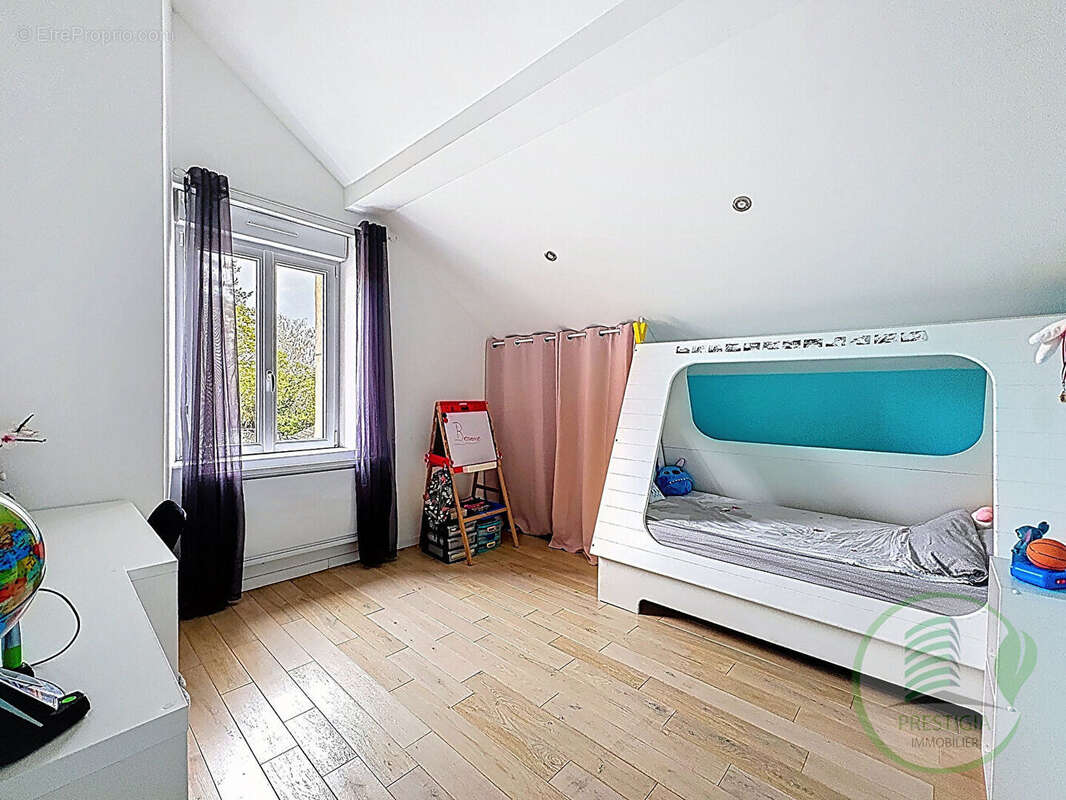 Maison à AUMENANCOURT