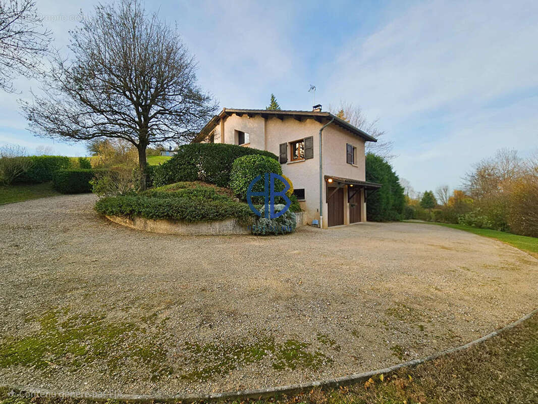 Maison à BONNEFAMILLE