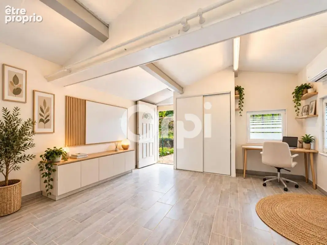 Atypique – 2 610 m² de terrain – espace professionnel - photo 20