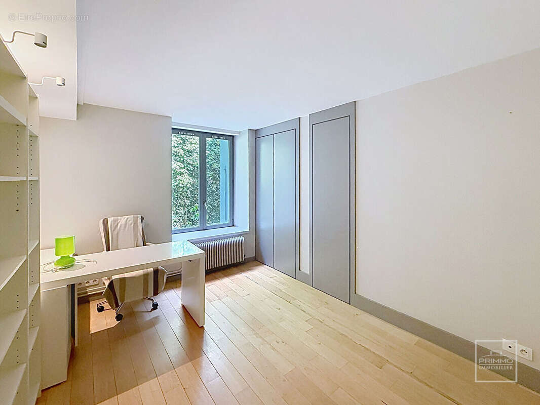 Saint-Cyr Au Mont d'Or Appartement T3 de 120m² habitables dans une superbe propriété - photo 9