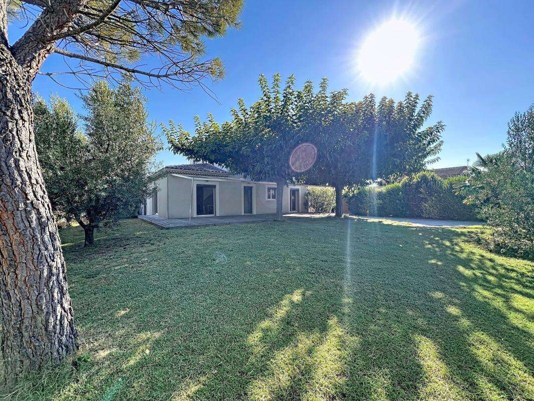 Loriol - a vendre maison familiale de 2008 - dpe a/a - suite parentale en rdc - terrain clos et arboré et piscine - prestations  - photo 14