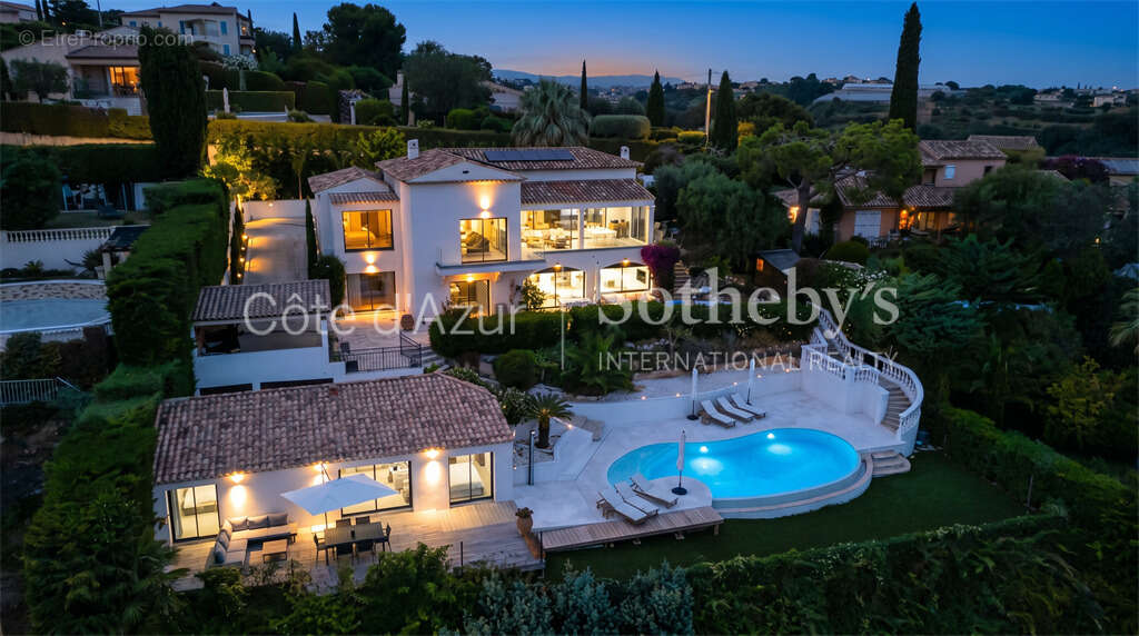 Villa de prestige avec vue mer panoramique à Cagnes-sur-Mer et maison d'invités - photo 18