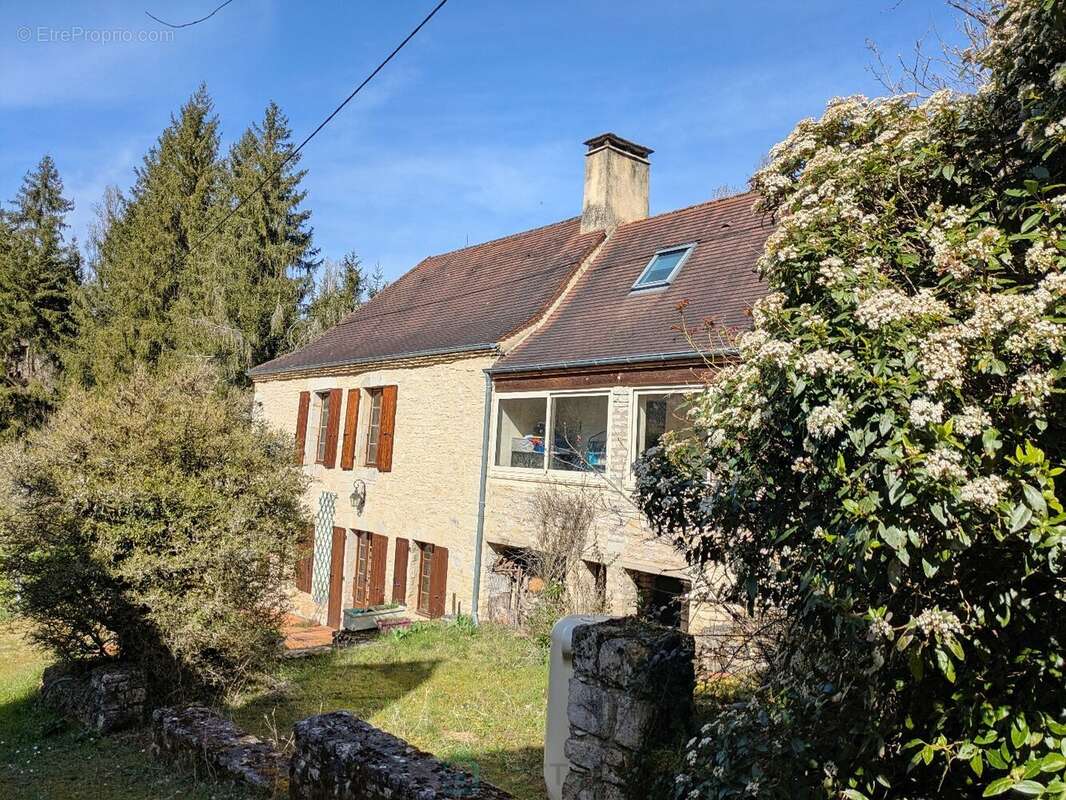 Ancien moulin en pierre de 160 m² avec piscine. - photo 17