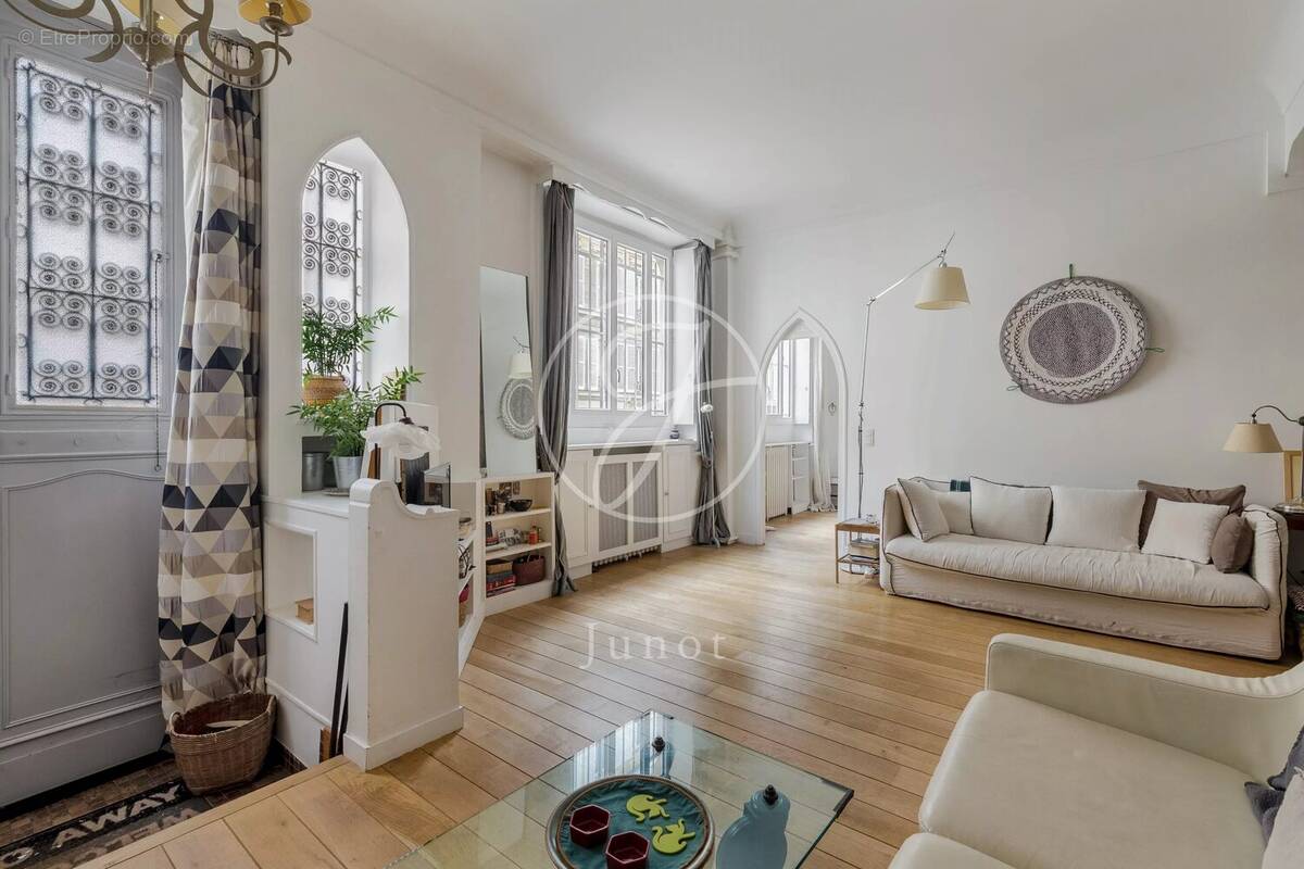 Appartement à PARIS-9E