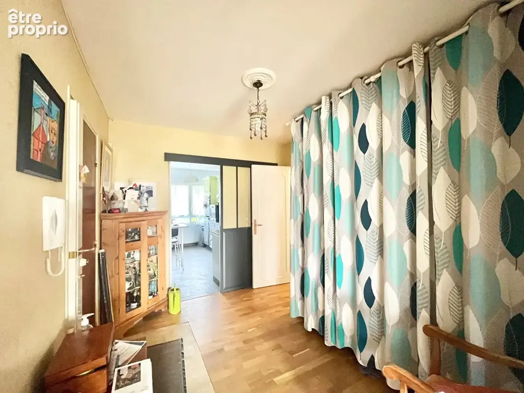 APPARTEMENT A VENDRE 4 PIECES 90 m2 A VENDRE - rez de jardin - terrasse sud - cave - garage fermé - photo 8