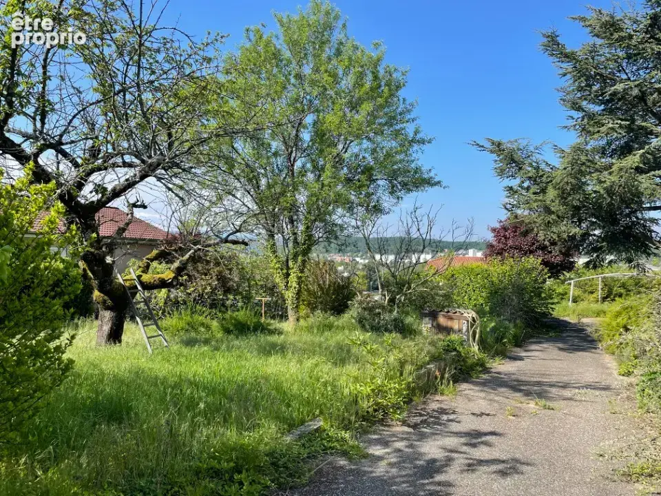 Terrain 700 m² à vendre à Grigny (69520) - photo 1