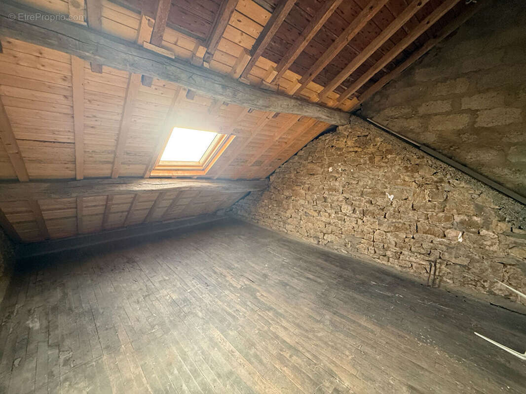 Maison à POURU-SAINT-REMY