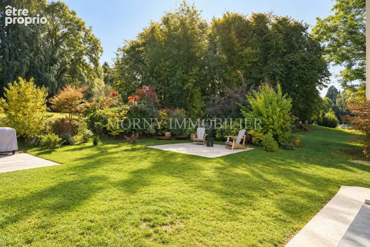 À VENDRE - Belle propriété de 380 m2 au calme, au cœur d’un parc arboré de 1,1 hectare - photo 4