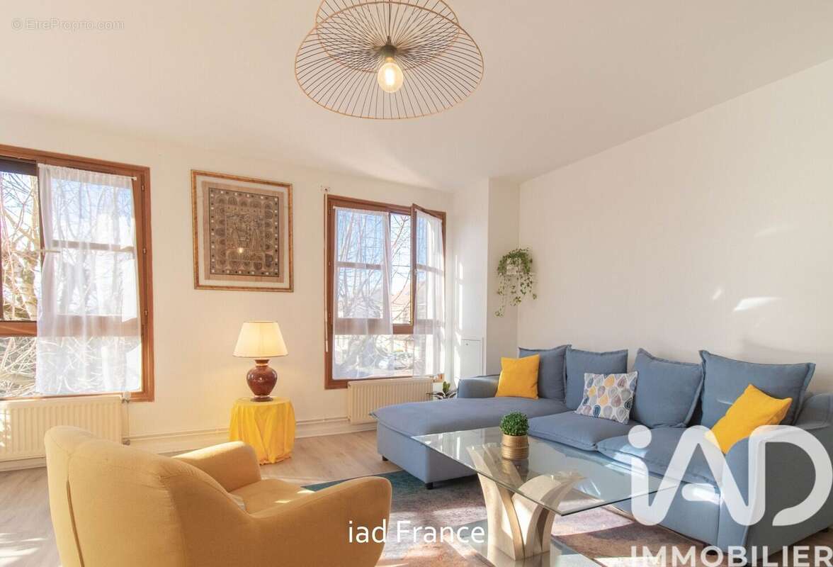 Photo 3 - Appartement à NEAUPHLE-LE-CHATEAU