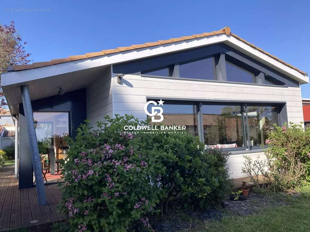 Maison à SAINT-MICHEL-CHEF-CHEF