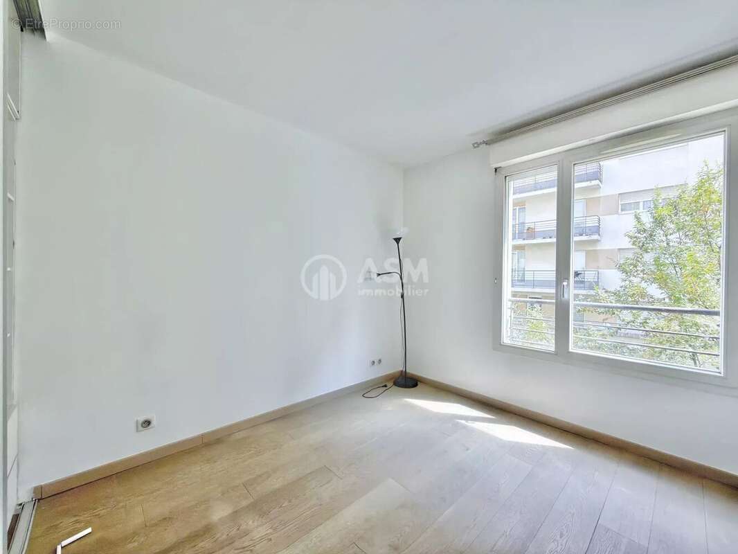A VENDRE - 3 pièces avec une grande terrasse, cave et Parking - Faubourg de l'arche - photo 22