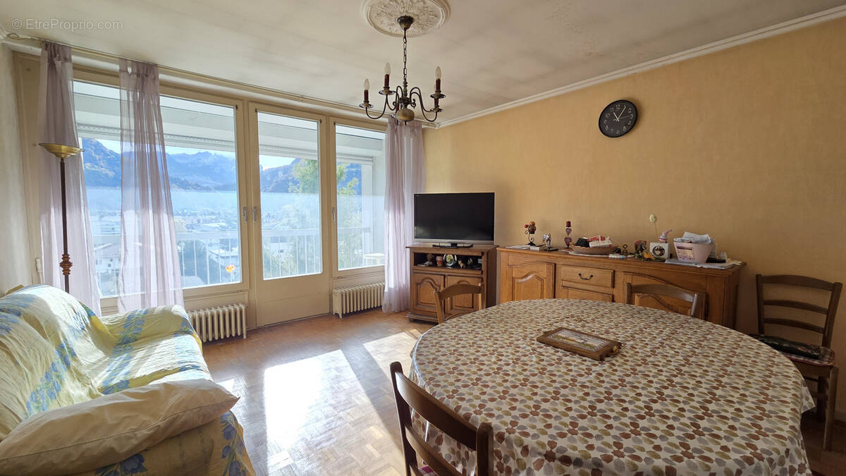 Appartement à CLUSES