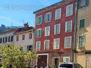 Appartement à SOLLIES-PONT