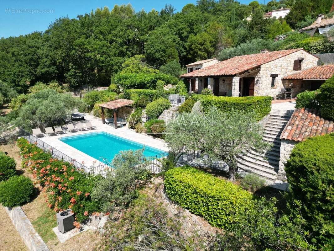 Villa en pierre avec 6 chambres et vue panoramique - SEILLANS - photo 3