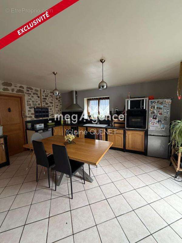 Maison à MUR-DE-BARREZ