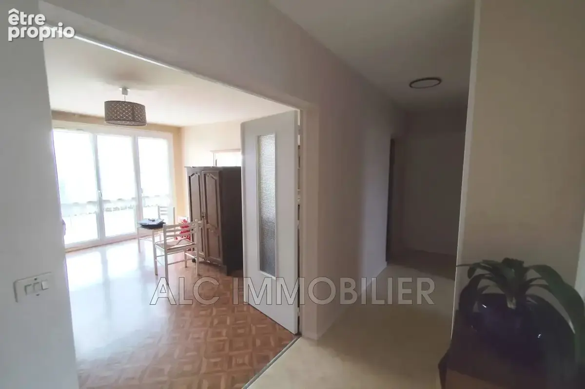Appartement 67 m² à Alencon  - photo 4