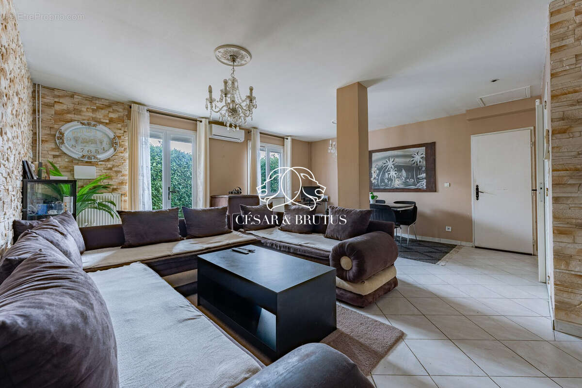 Maison à VENISSIEUX