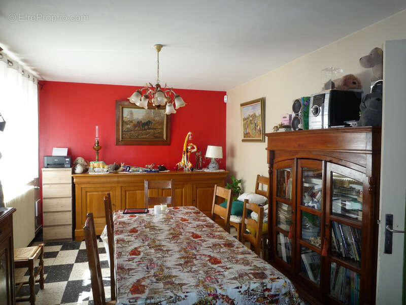 Maison à ESSOMES-SUR-MARNE