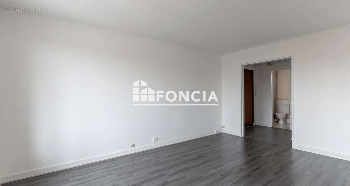 Appartement à SAINT-MAUR-DES-FOSSES