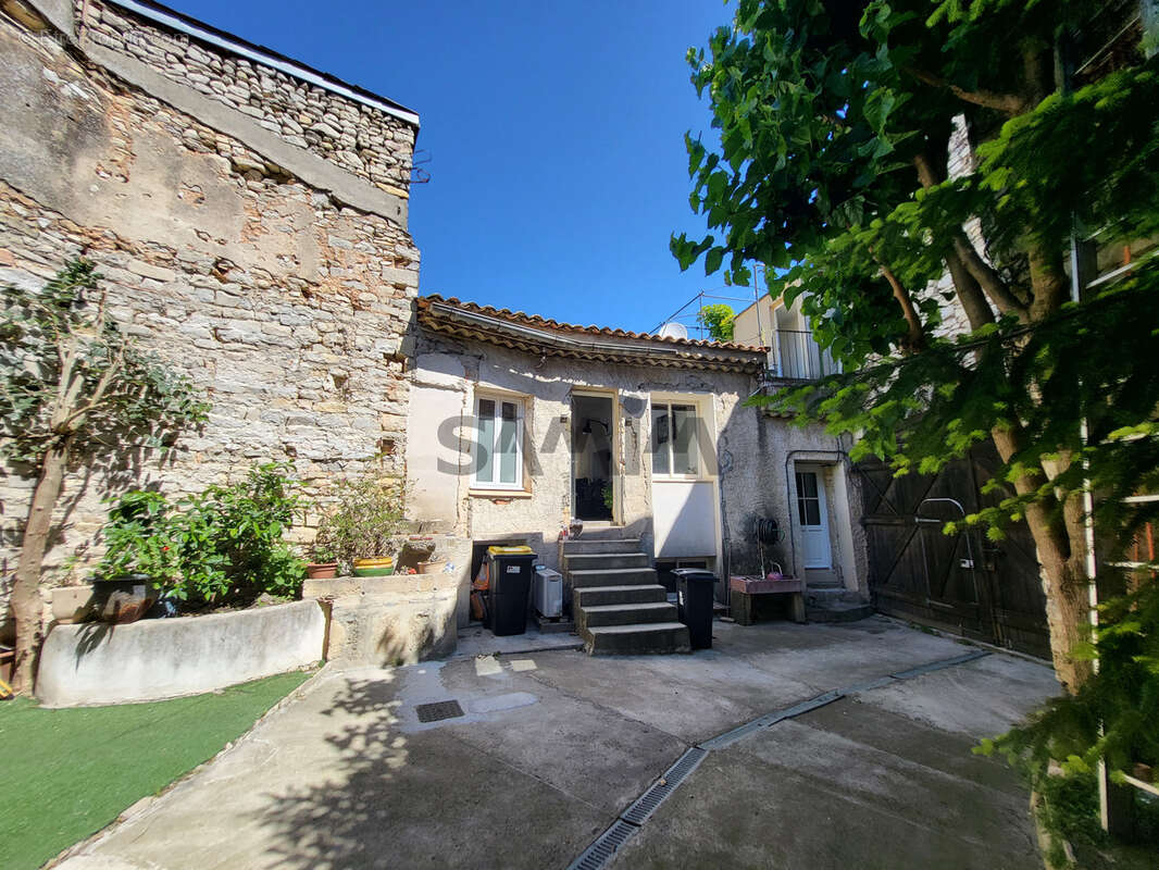 Maison à CLARENSAC