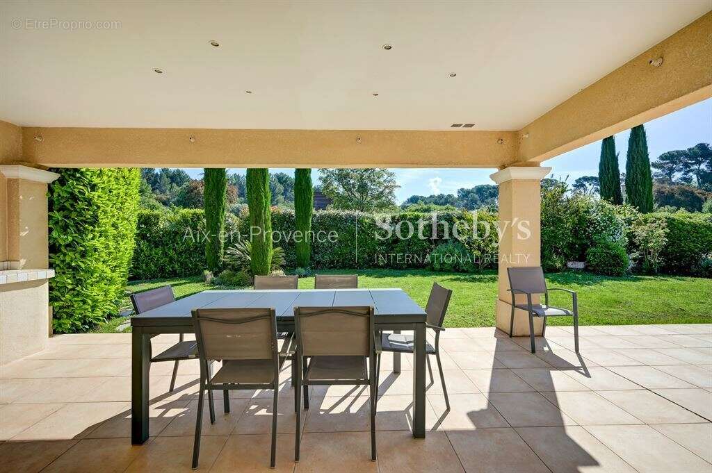 Maison à BOUC-BEL-AIR