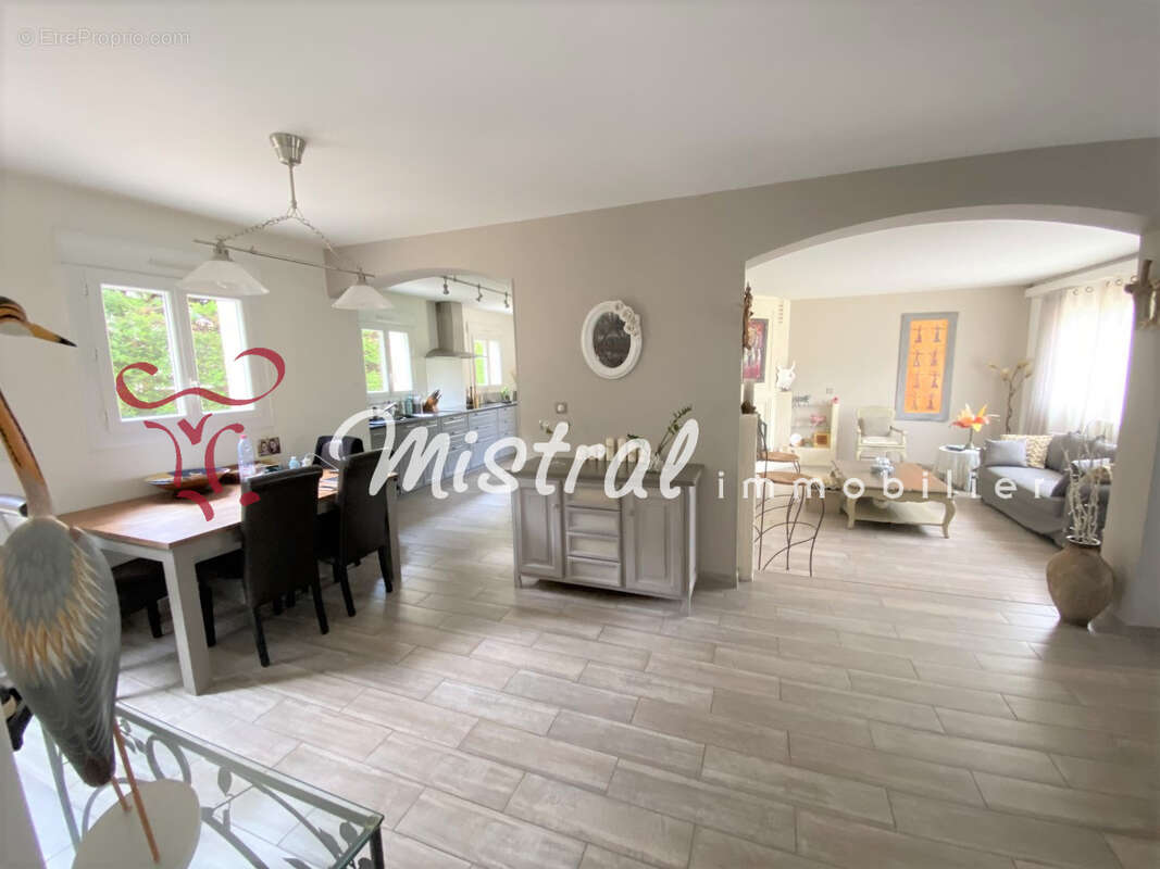 Villa aigues-mortes 5 chambres avec garage et terrasse - photo 2