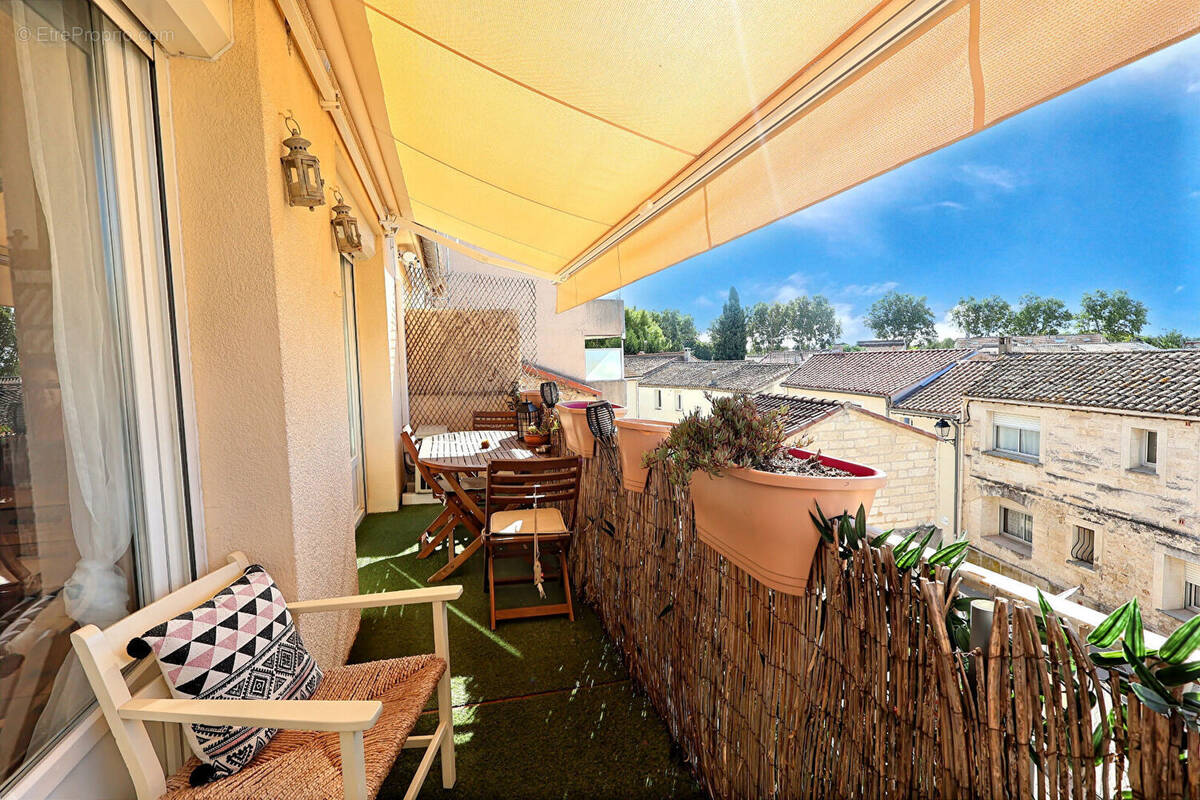 Appartement à MAUGUIO