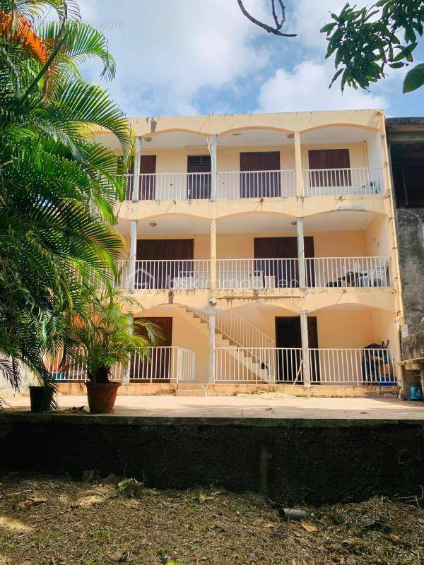 Maison à CAPESTERRE-BELLE-EAU