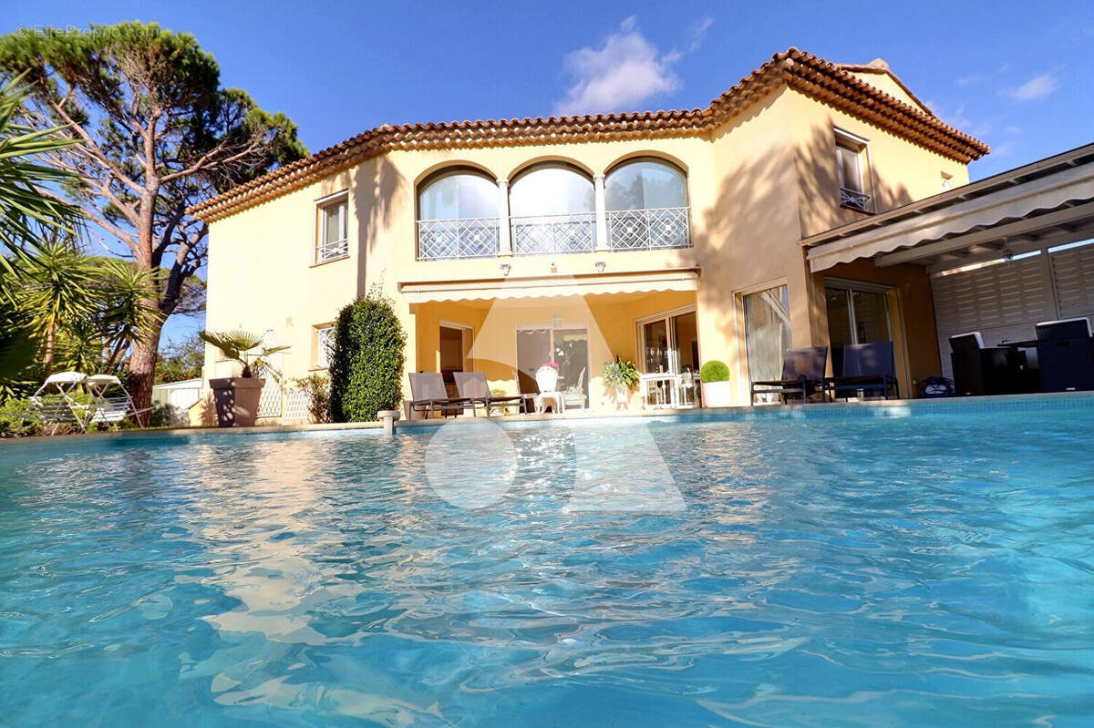 Maison à SAINT-RAPHAEL